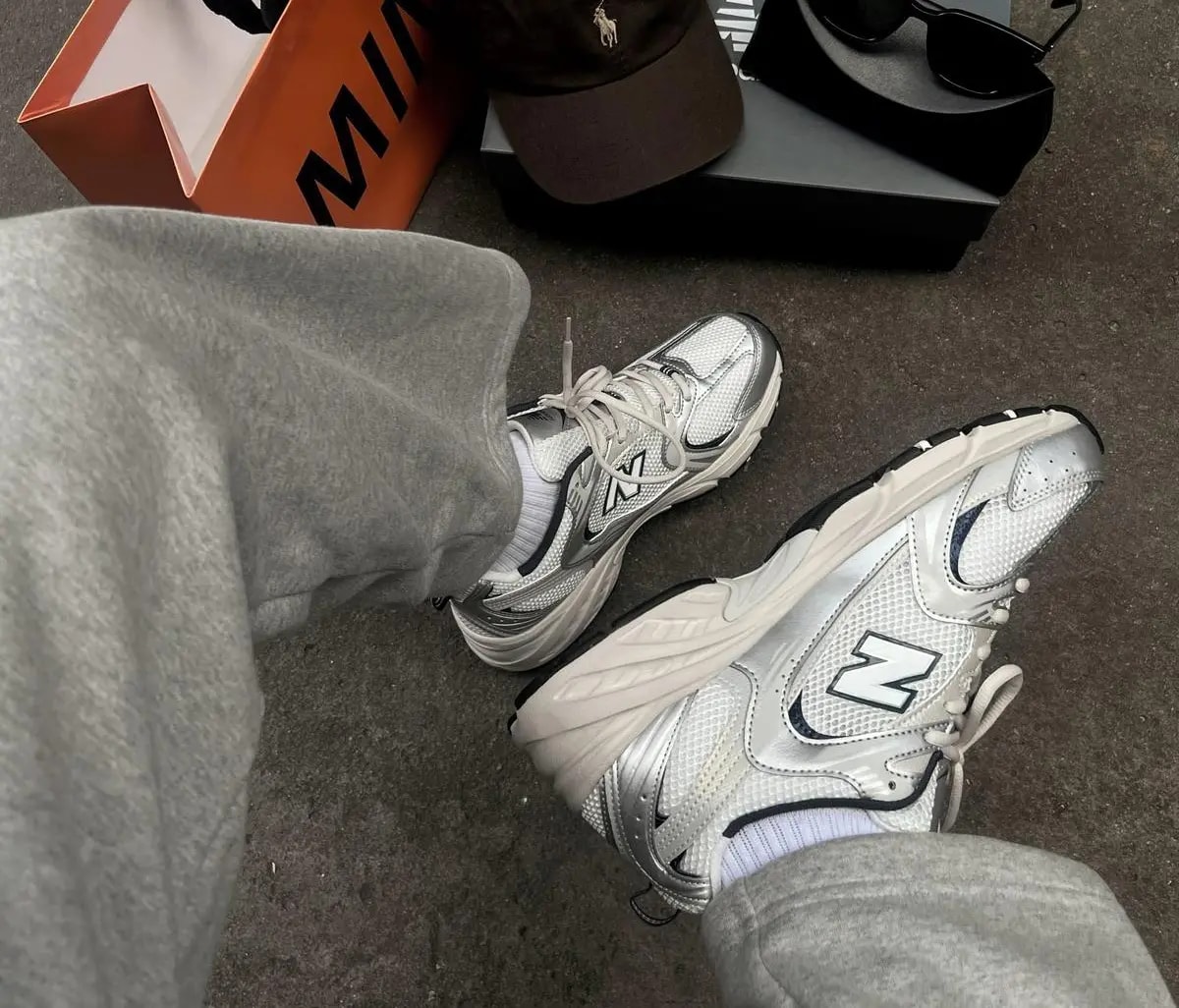 Giày New Balance 1906R 'White Navy Silver' M1906RFA — ảnh 2