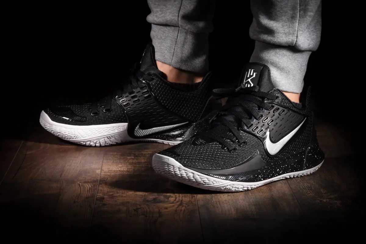 Giày Nike Kyrie Low 2 'Black Metallic Silver' AV6337-003 — ảnh 2