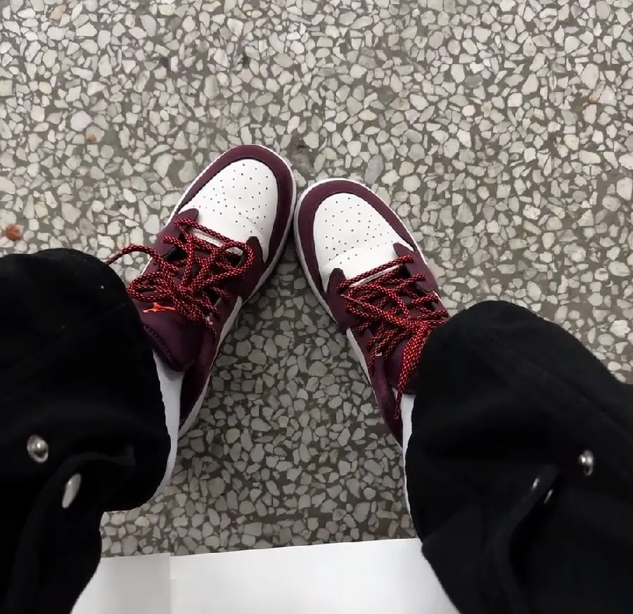 Giày Nike Air Jordan 1 Low GS 'Night Maroon' 553560-068 — ảnh 3