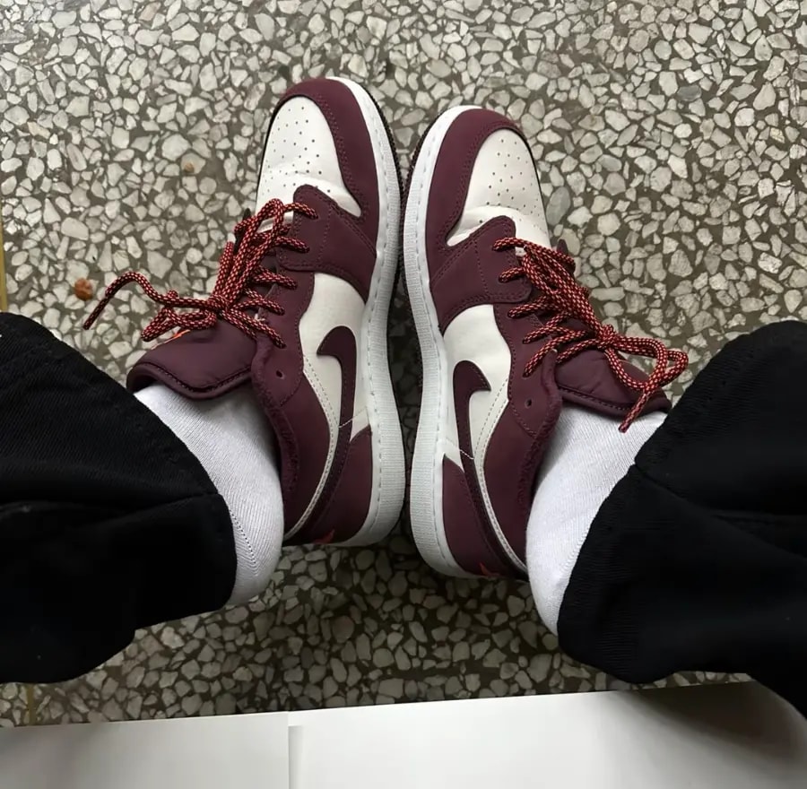 Giày Nike Air Jordan 1 Low GS 'Night Maroon' 553560-068 — ảnh 2