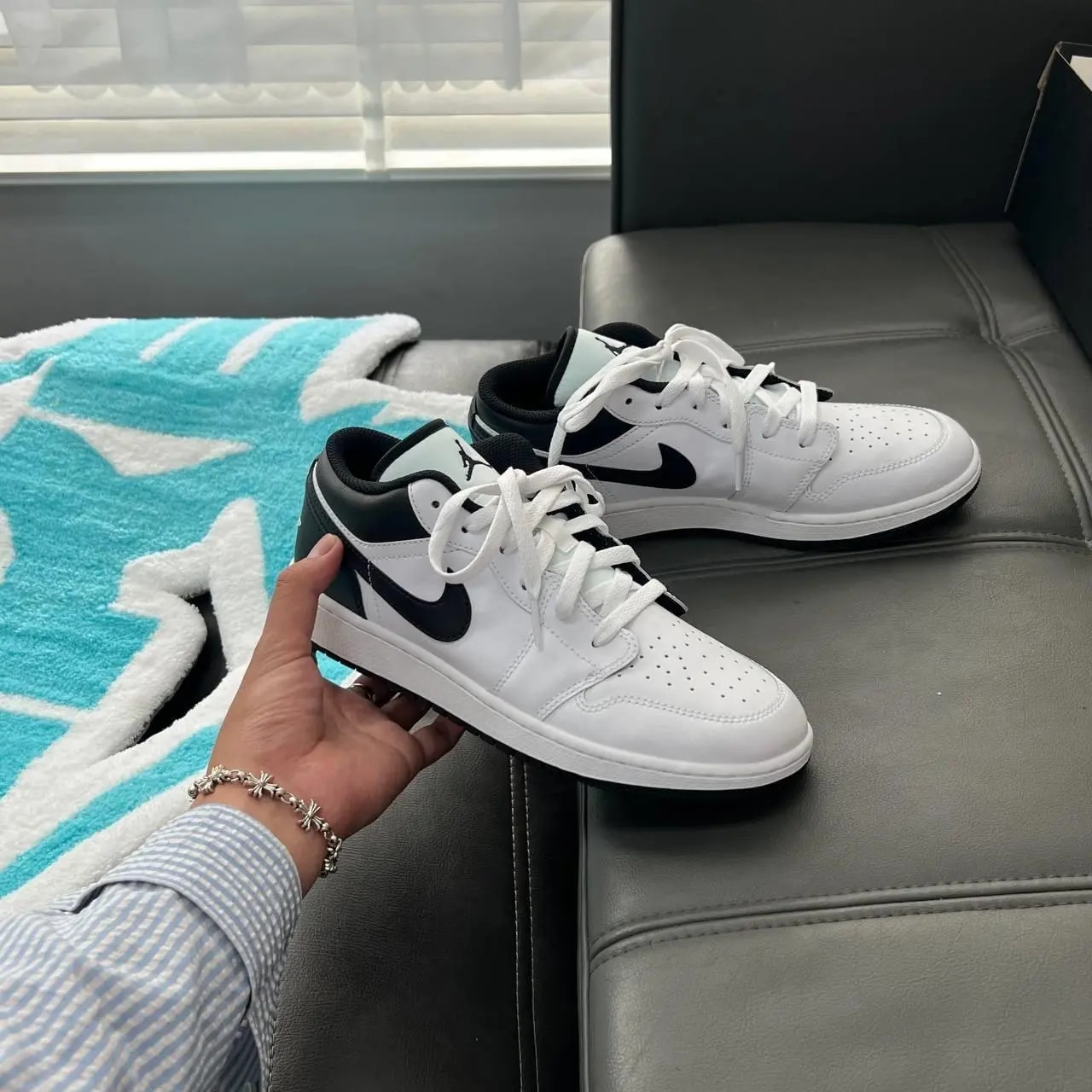 Giày Nike Air Jordan 1 Low 'White Black' 553560-132 — ảnh 4