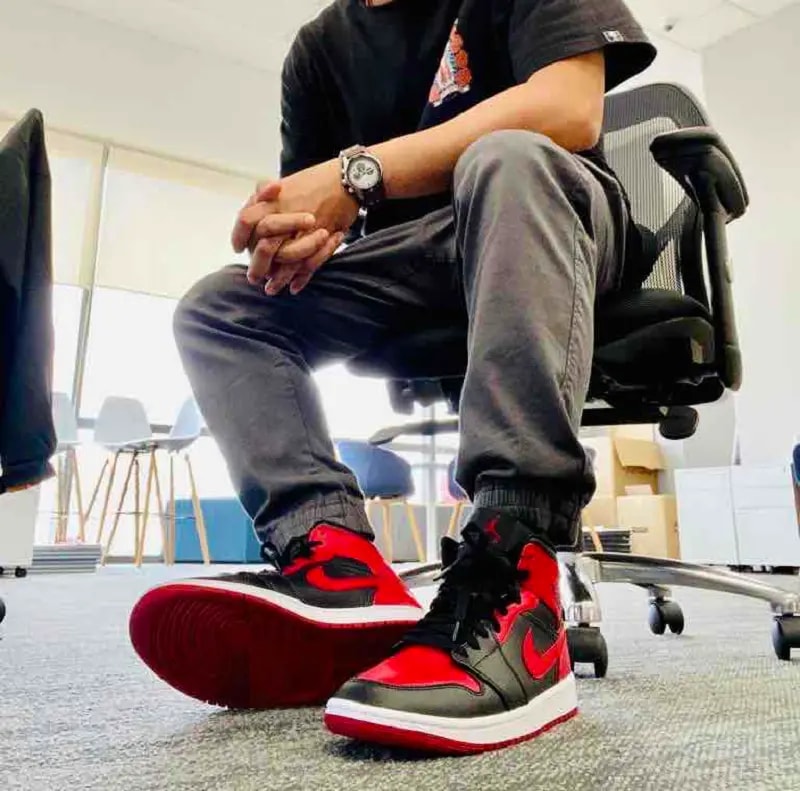 Giày Nike Air Jordan 1 Mid 'Banned' 2020 554724‑074 — ảnh 4