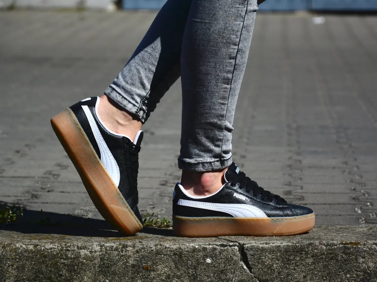Giày Puma Vikky Platform 'Black Gum' 366805-02 — ảnh 3