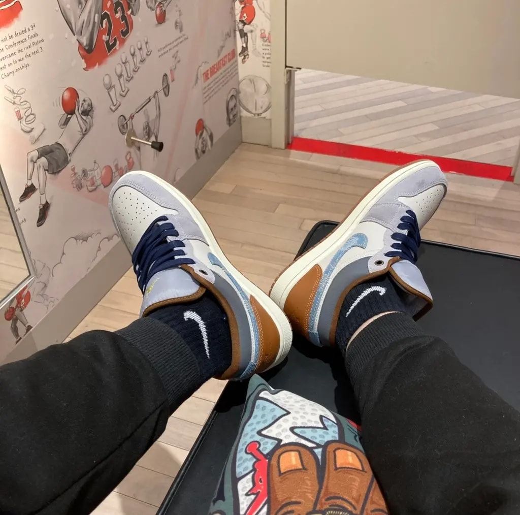 Giày Nike Air Jordan 1 Low SE Phantom 'Denim Swoosh' FZ5042-041 — ảnh 4
