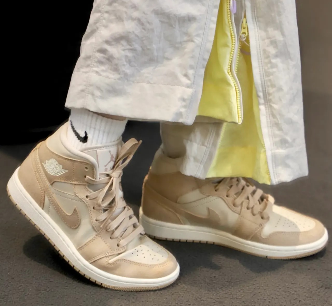 Giày Nike Air Jordan 1 Mid 'Legend Brown Tan' FJ3448-200 — ảnh 3
