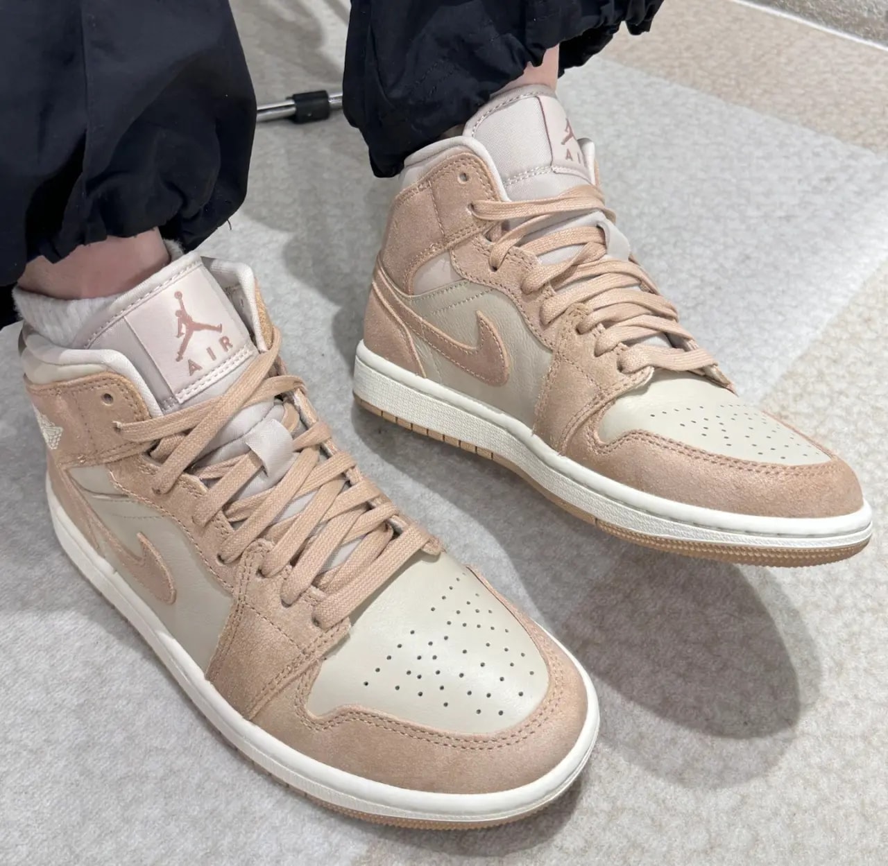 Giày Nike Air Jordan 1 Mid 'Legend Brown Tan' FJ3448-200 — ảnh 4