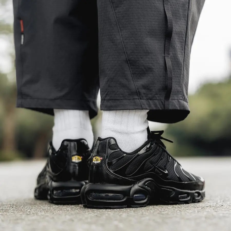 Giày Nike Air Max Plus 'Triple Black' 604133-050 — ảnh 4