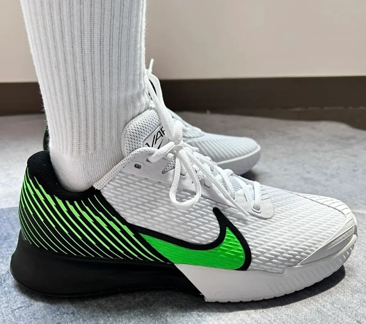 Giày Nike Court Air Zoom Vapor Pro 2 'White Poison Green' DR6191-105 — ảnh 3