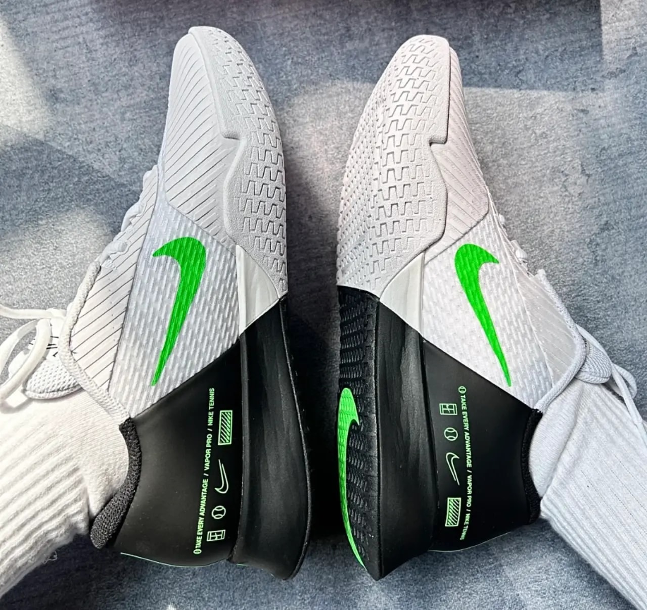 Giày Nike Court Air Zoom Vapor Pro 2 'White Poison Green' DR6191-105 — ảnh 2