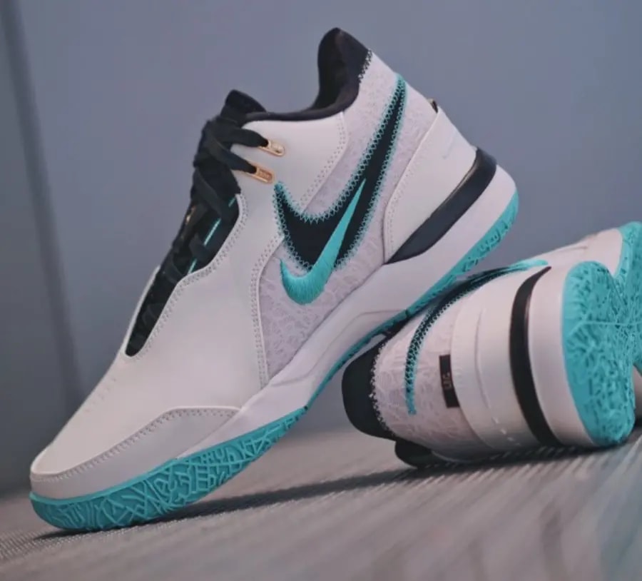 Giày Nike Zoom LeBron NXXT Gen AMPD 'Liverpool FC' FJ1566-101 — ảnh 3