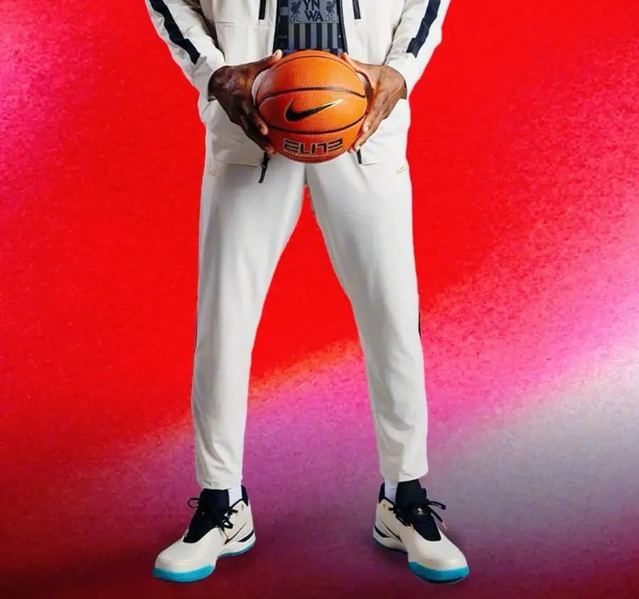 Giày Nike Zoom LeBron NXXT Gen AMPD 'Liverpool FC' FJ1566-101 — ảnh 2