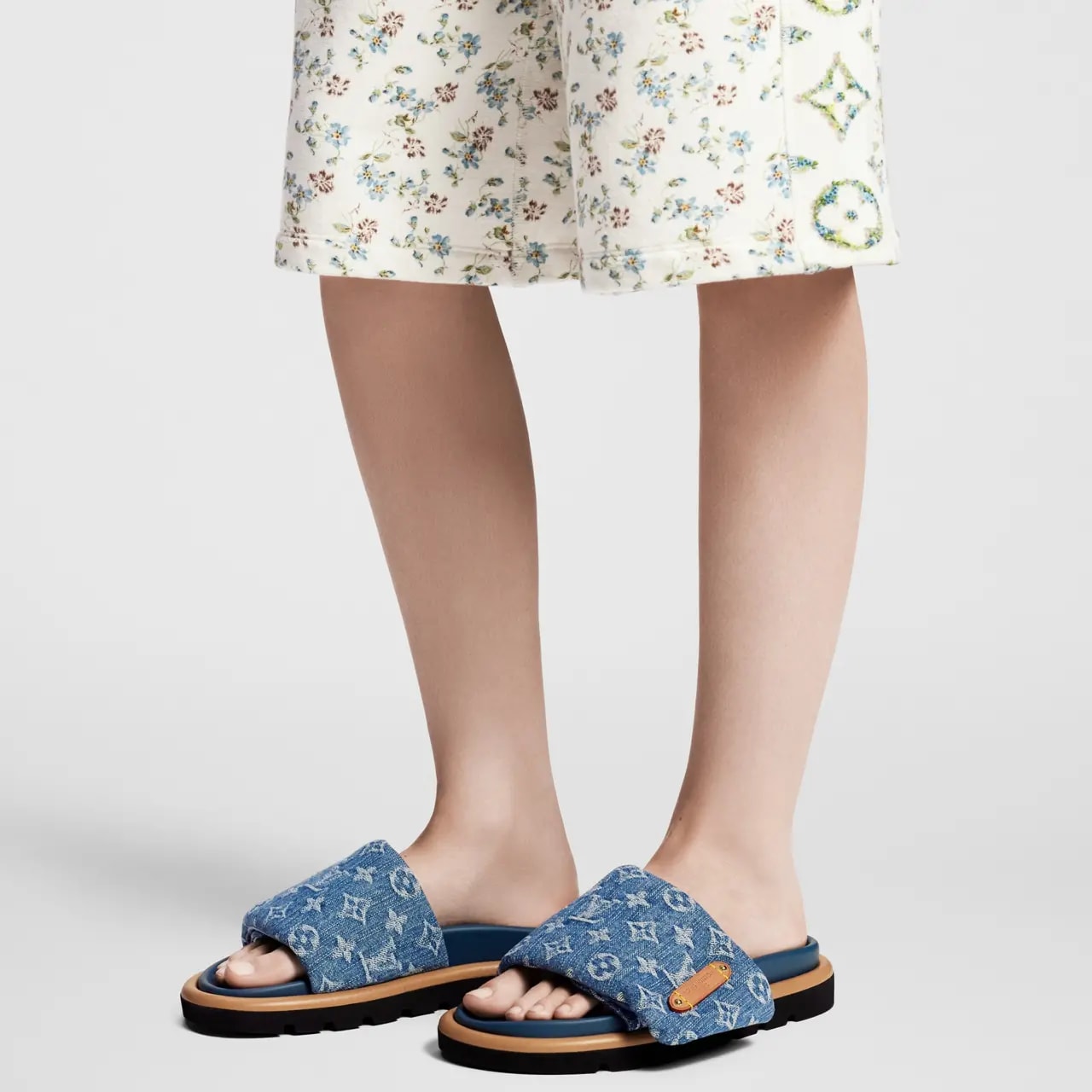 Dép Louis Vuitton Pool Pillow Flat Comfort Mules 'Blue' 1ACJVH — ảnh 2