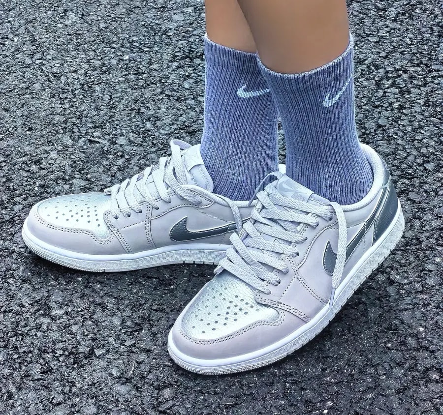 Giày Nike Air Jordan 1 Retro Low OG GS 'Silver' CZ0858-002 — ảnh 5