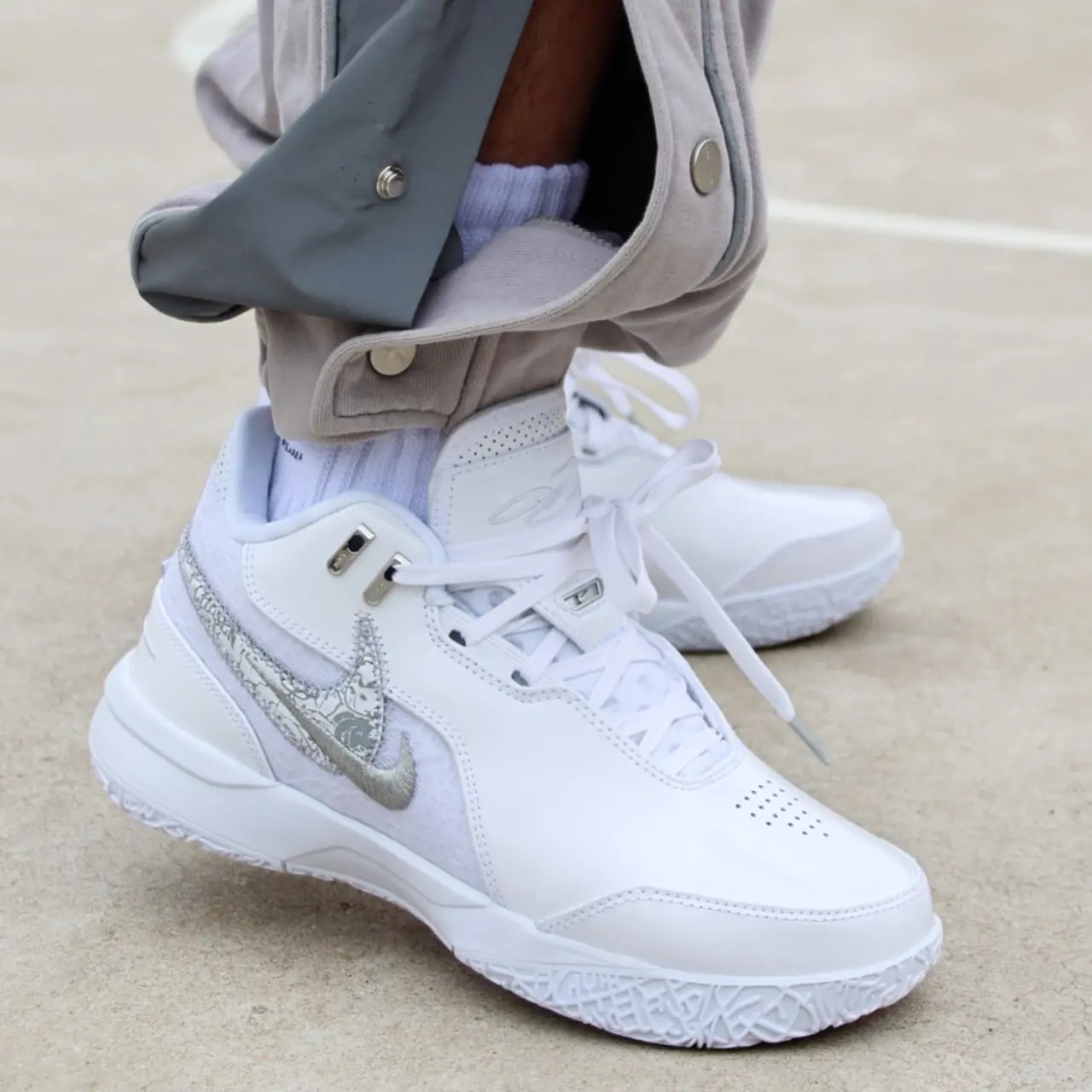 Giày Nike Lebron NXXT Gen Ampd 'White Silver' FJ1567-102 — ảnh 4