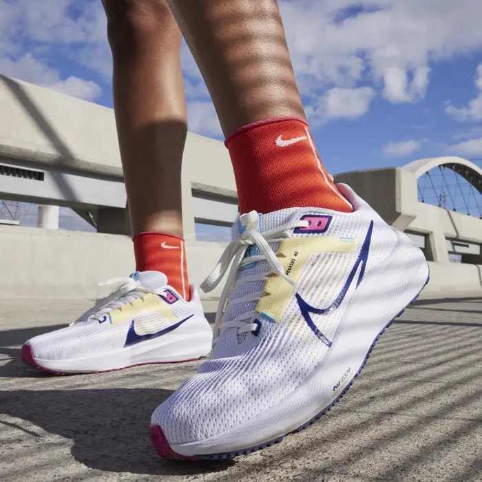 Giày Nike Pegasus 40 'White Deep Royal Blue' DV3854-105 — ảnh 4