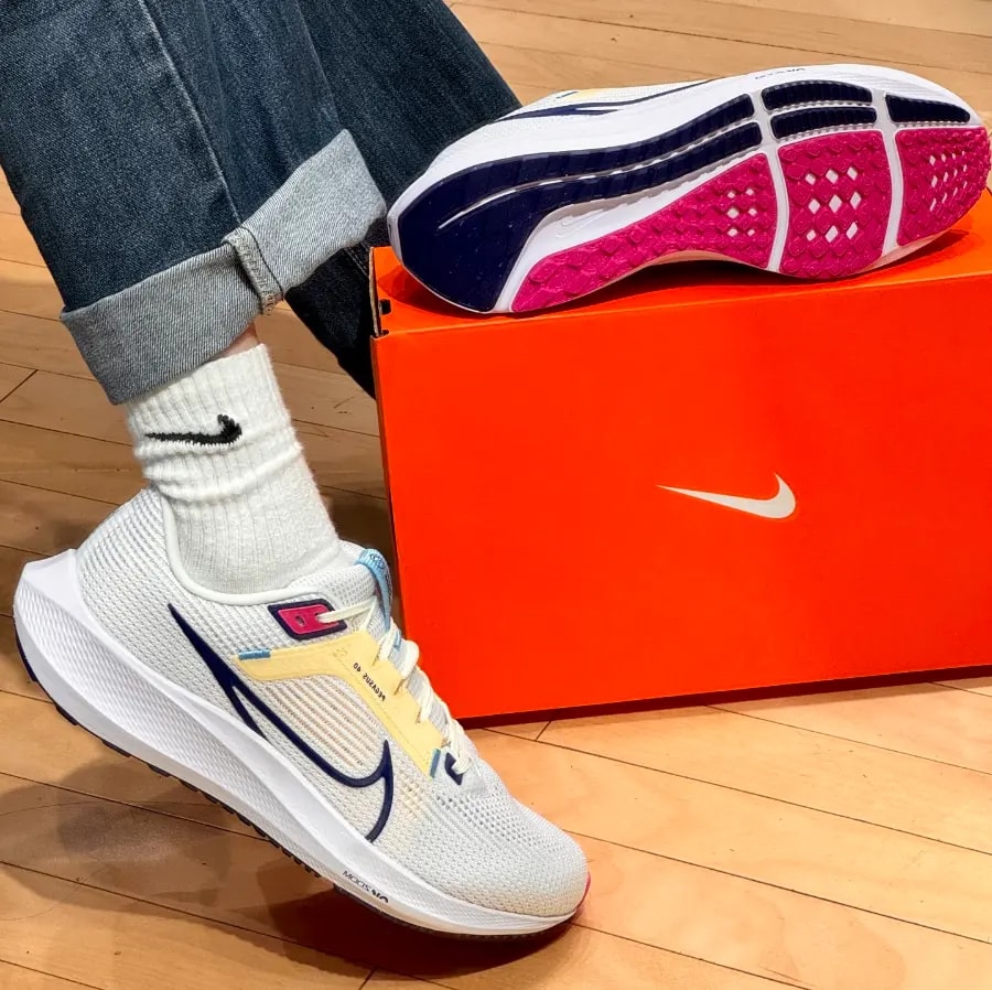 Giày Nike Pegasus 40 'White Deep Royal Blue' DV3854-105 — ảnh 3