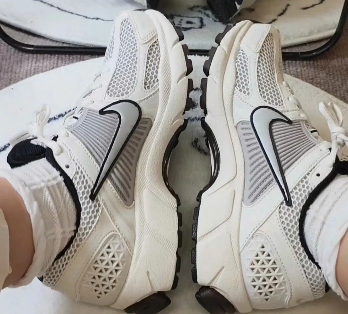 Giày Nike Air Zoom Vomero 5 'Phantom' FJ2028-001 — ảnh 5