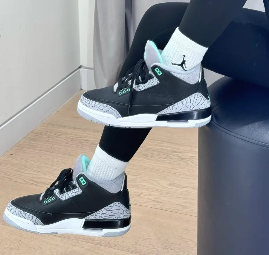 Giày Nike Air Jordan 3 Retro 'Green Glow' CT8532-031 — ảnh 2