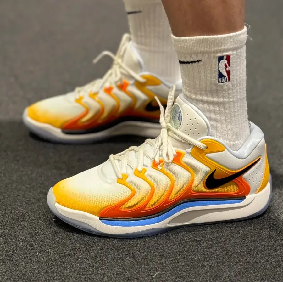 Giày Nike KD 17 'Sunrise' FJ9488-700 — ảnh 3