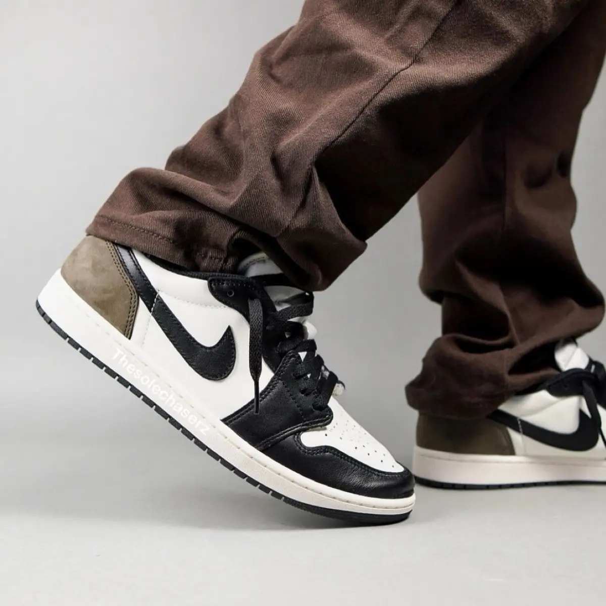 Giày Nike Air Jordan 1 Retro Low OG 'Mocha' CZ0790-102 — ảnh 2