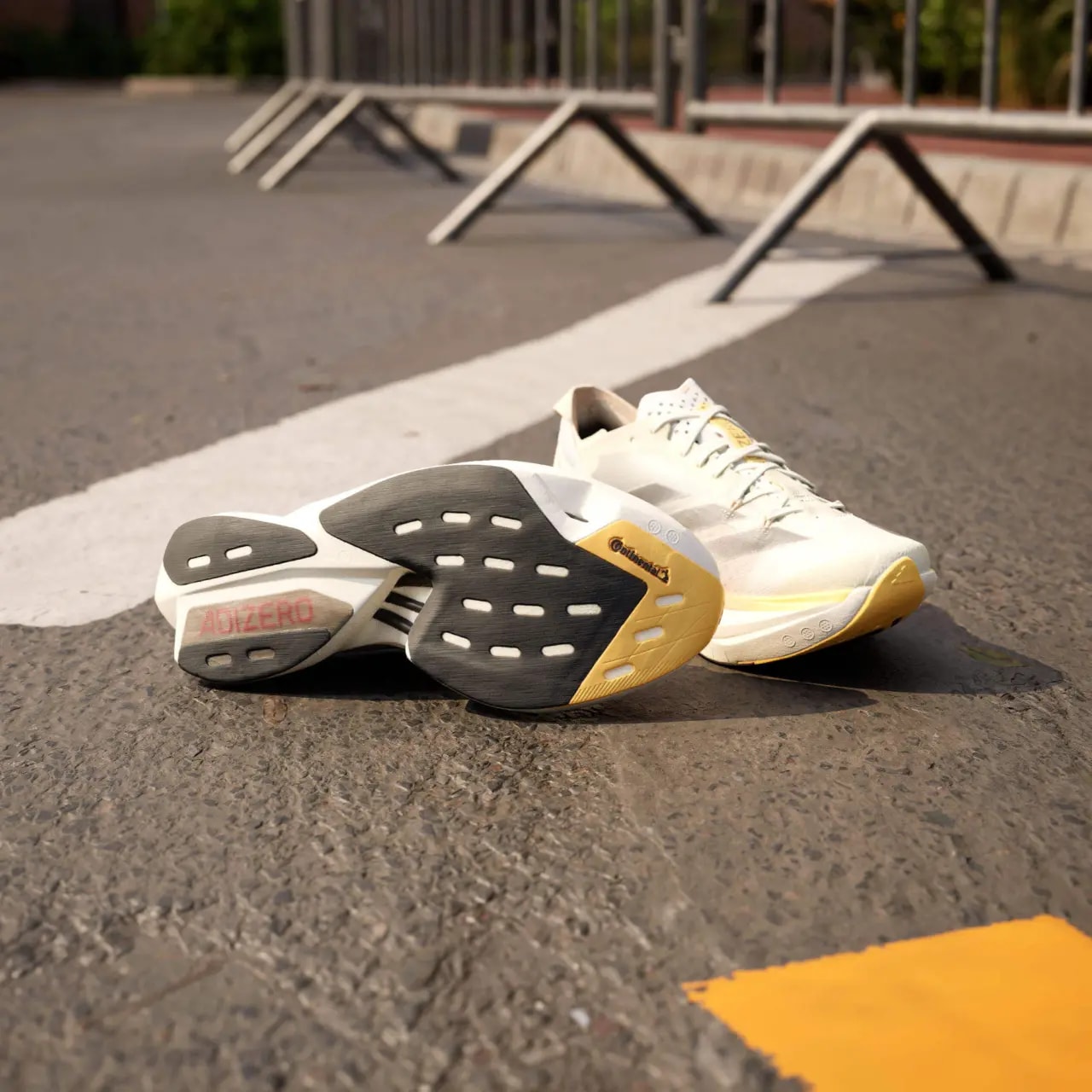 Giày Adizero Adios Pro 3 'Ivory Pack' IG6427 — ảnh 4