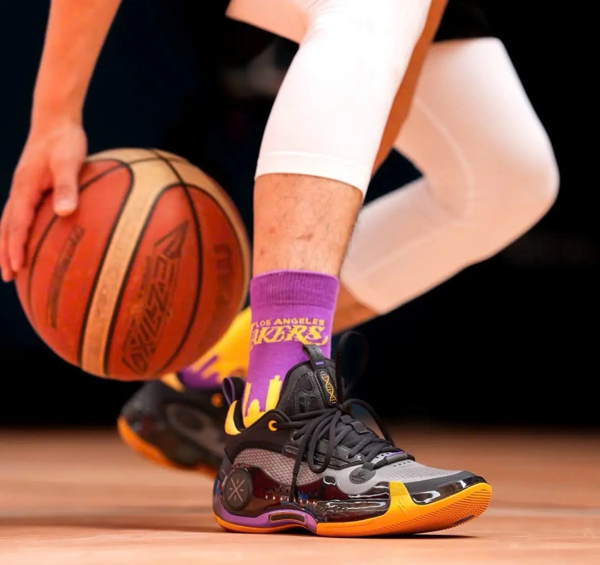 Giày Lining Way Of Wade 10 Low x D'Angelo Russell 'Lakers Away' ABAS083-7 — ảnh 3