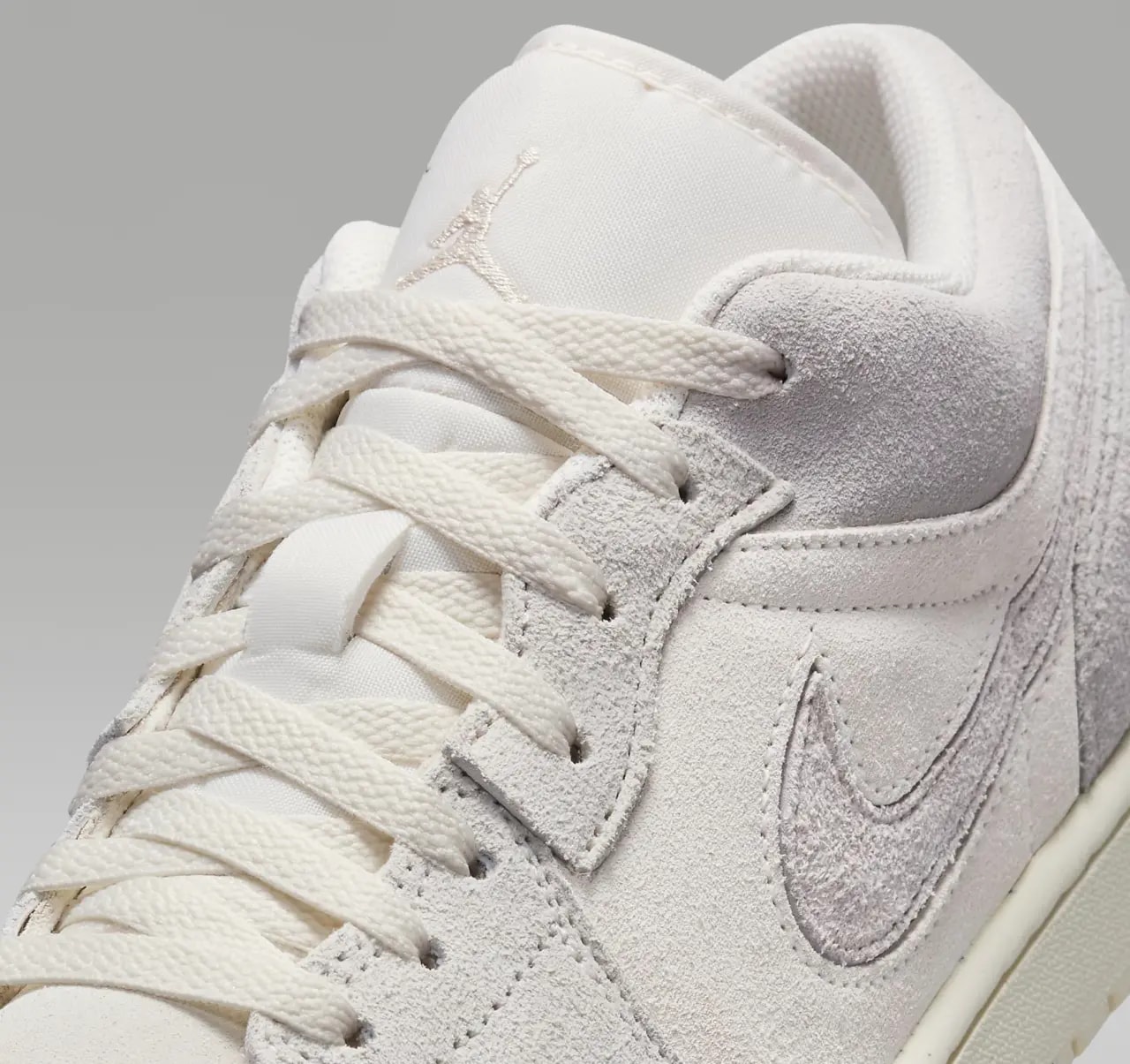 Giày Nike Air Jordan 1 Low SE 'Craft Pale Ivory' FQ3055-100 — ảnh 2
