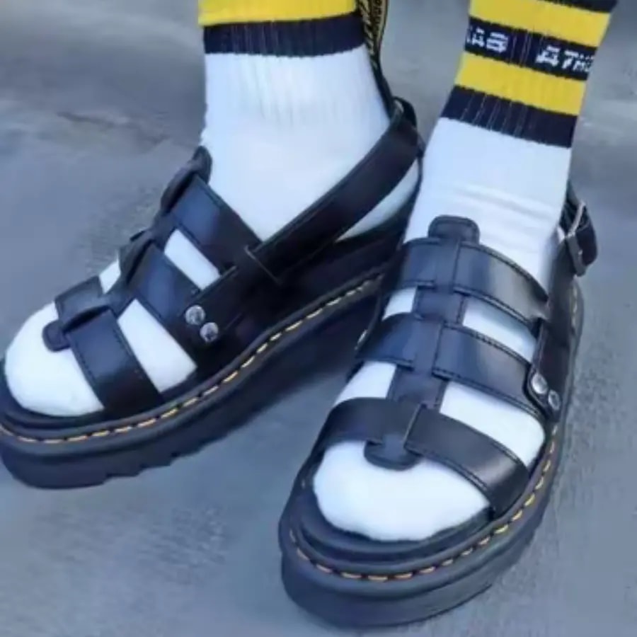 Dép Dr.Martens Terry Leather 'Strap' 23521001 — ảnh 2
