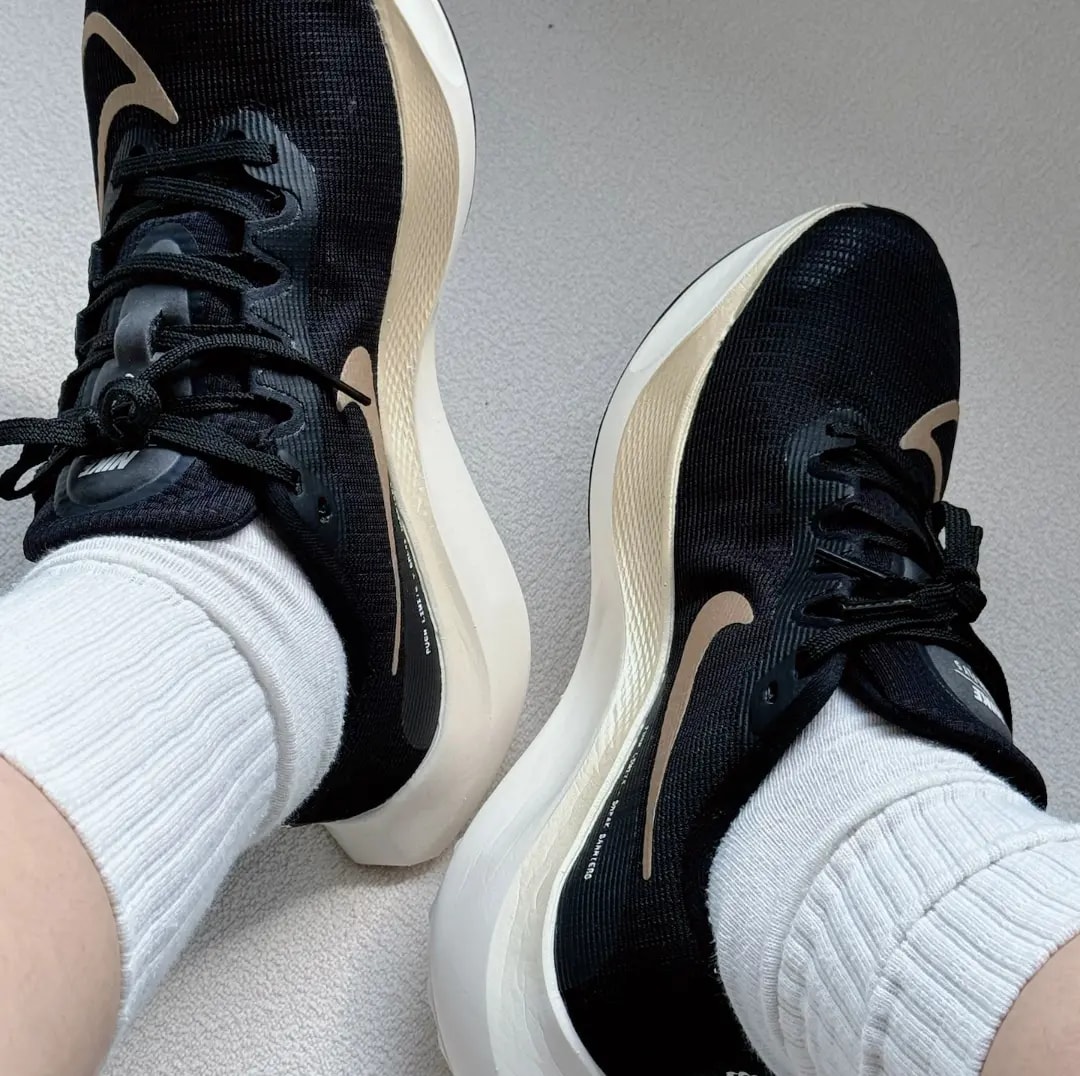 Giày Nike Zoom Fly 5 'Black Metallic Gold Grain' DM8968-002 — ảnh 2
