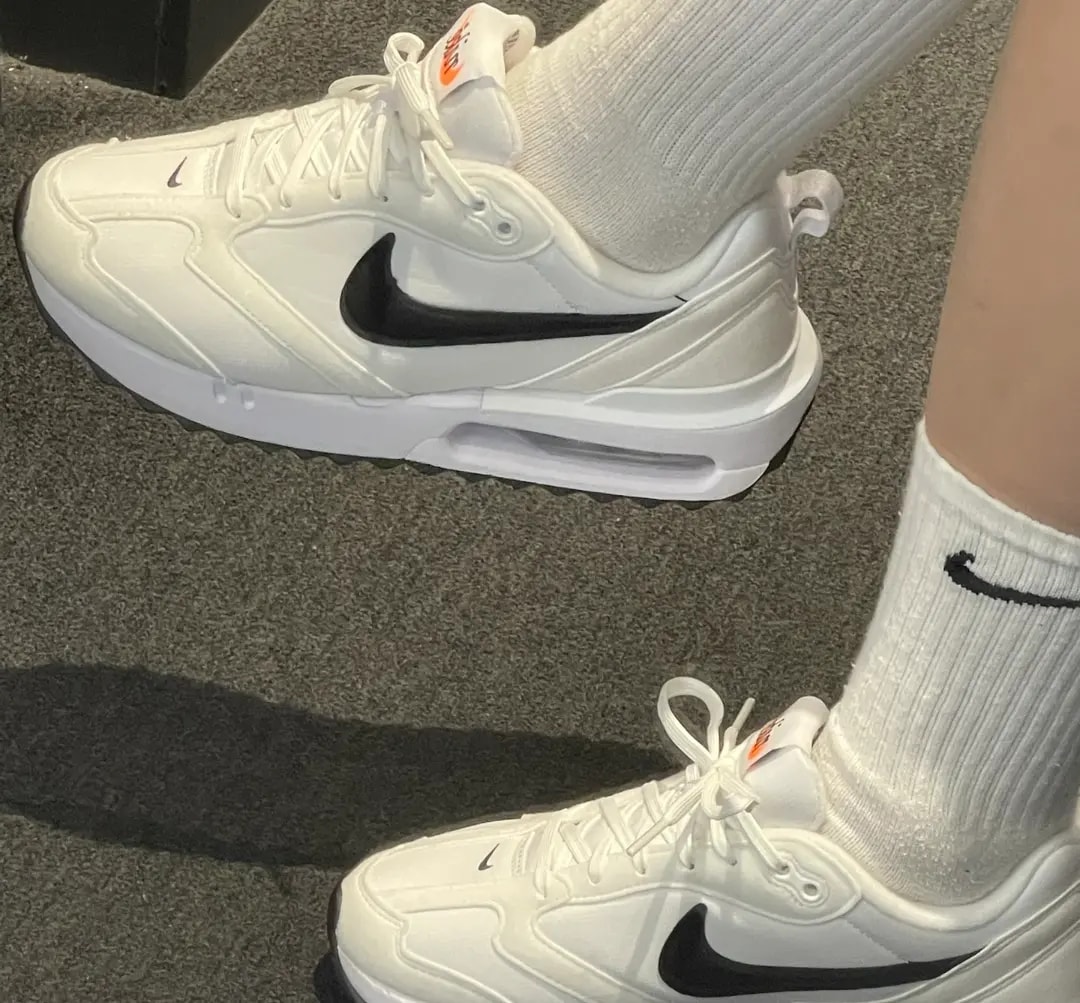 Giày Nike Air Max Dawn 'White Total Orange' DH5131-101 — ảnh 2