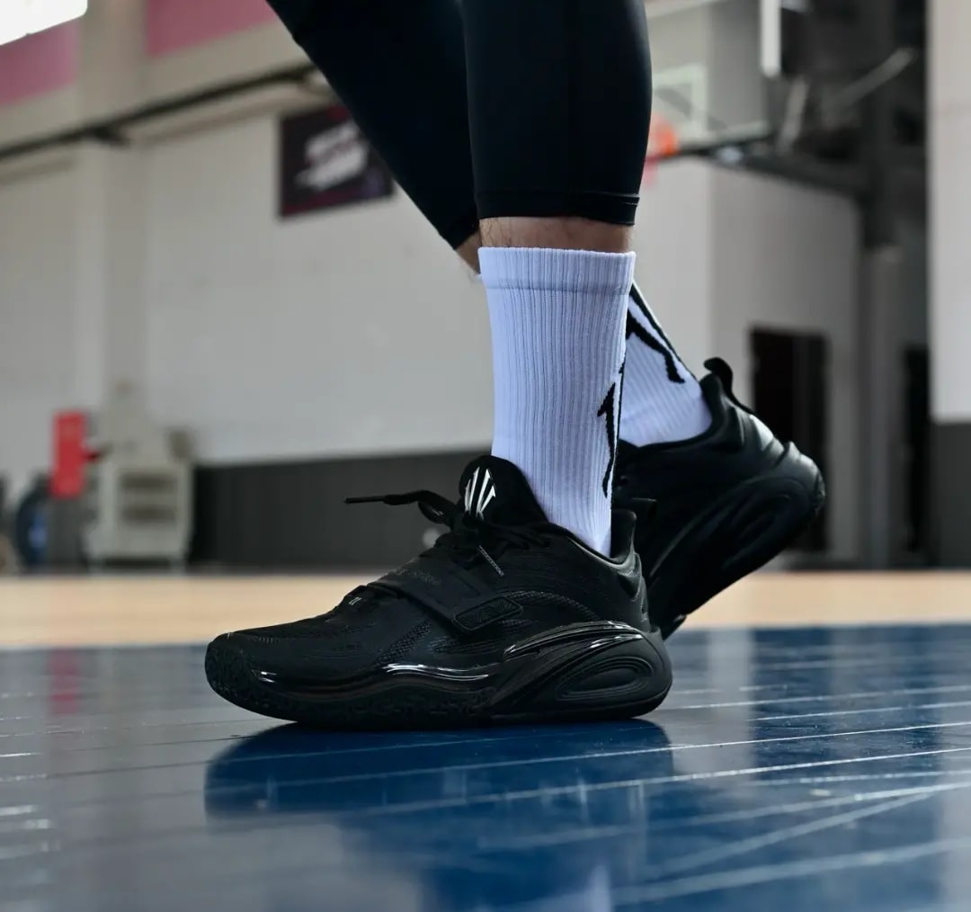 Giày Anta Kai 1 x Kyrie Irving 'Triple Black' 112431102S-10 — ảnh 5