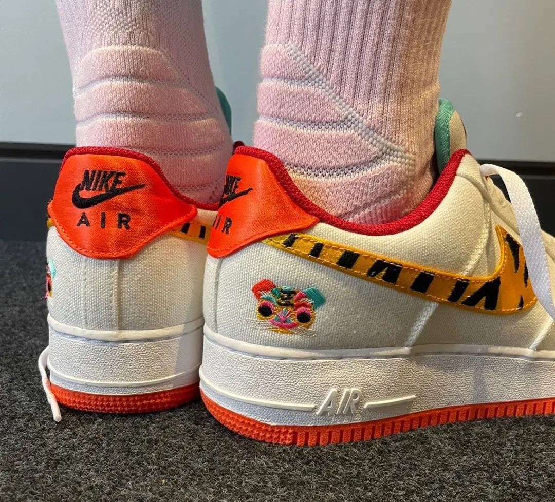 Giày Nike Air Force 1 Low '07 LX 'Year Of The Tiger' DR0148-171 — ảnh 4
