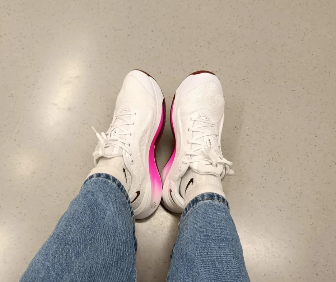 Giày Nike Versair 'White Fierce Pink' DZ3547-100 — ảnh 3