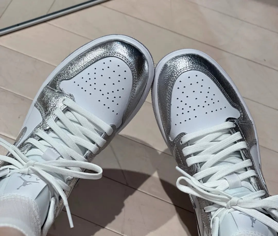 Giày Nike Air Jordan 1 Mid SE 'Metallic Silver' FN5031-100 — ảnh 4