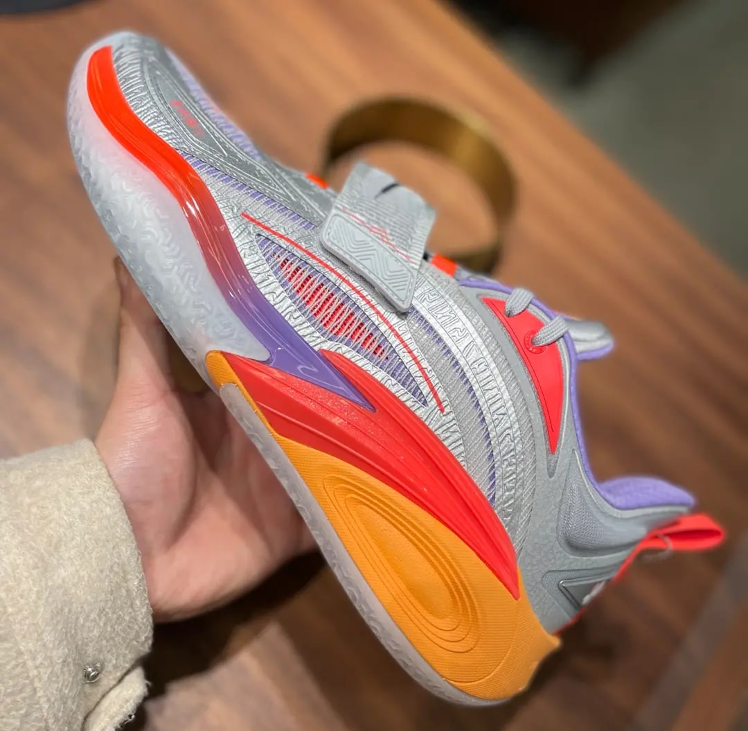 Giày Anta Kai 1 x Sneaker Verse 'Kaiverse' 112421102S-4 — ảnh 5
