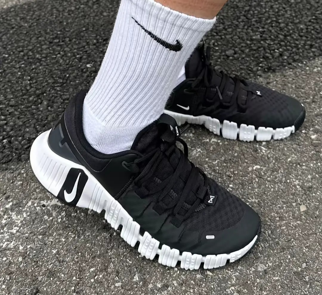 Giày Nike Free Metcon 5 'Black White' DV3949-001 — ảnh 3