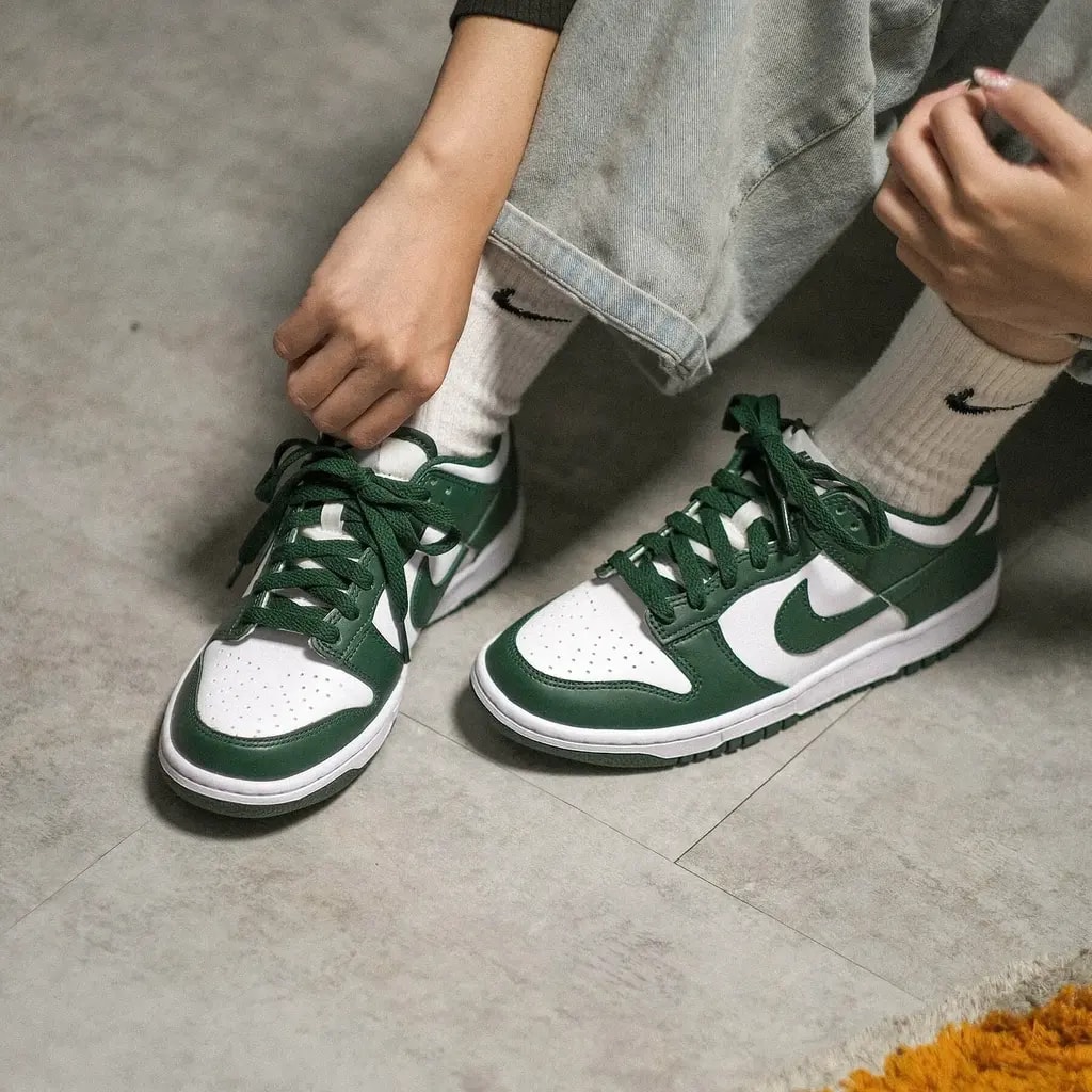 Giày Nike Dunk Low 'Michigan State' CW1590-102 — ảnh 5