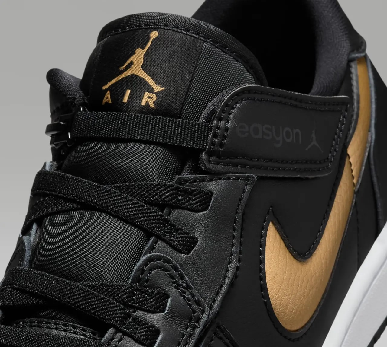 Giày Nike Air Jordan 1 Low FlyEase 'Black Gold' DM1206-071 — ảnh 2