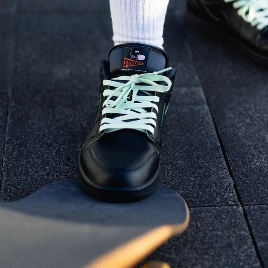 Giày Nike Air Jordan 1 Low SE 'Black Vapor' HM3690-001 — ảnh 3