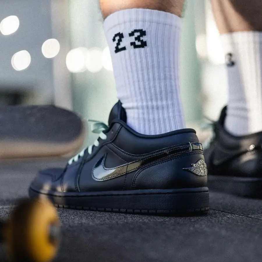 Giày Nike Air Jordan 1 Low SE 'Black Vapor' HM3690-001 — ảnh 2