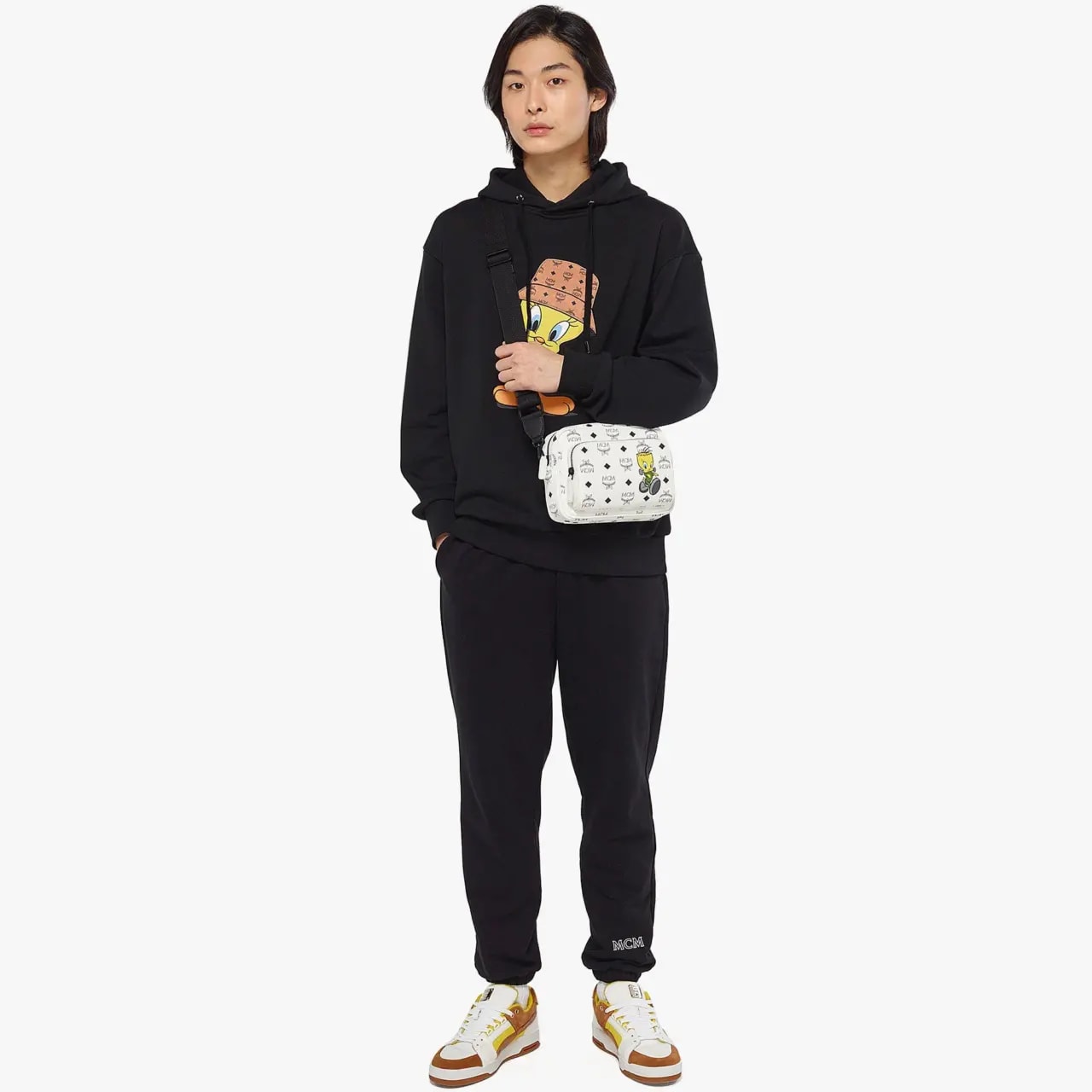 Túi MCM Aren Crossbody x Looney Tunes 'White' MMRDSTA07WT001 — ảnh 2