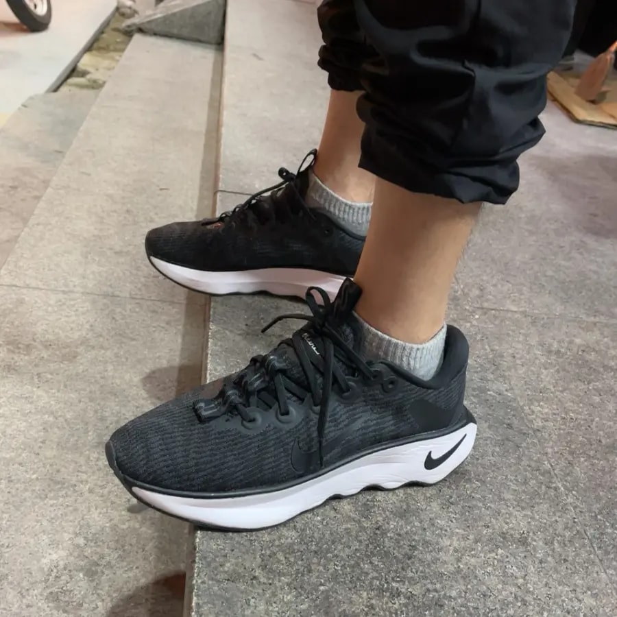 Giày Nike Motiva 'Black Anthracite' DV1237-001 — ảnh 2