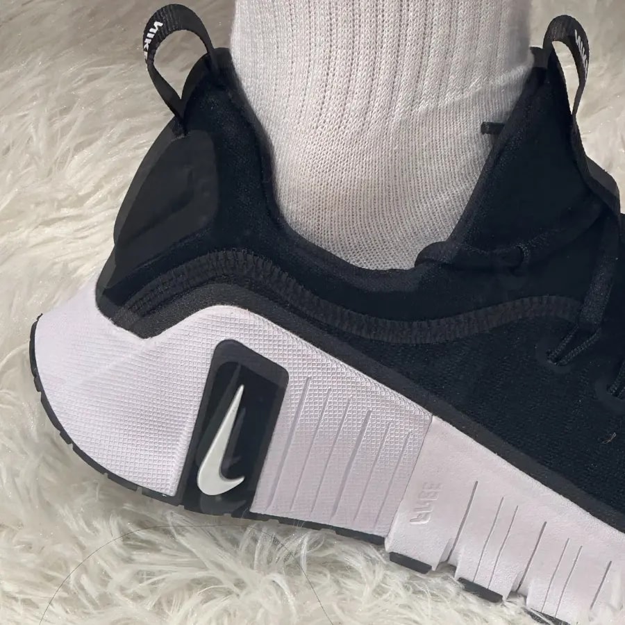 Giày Nike Free Metcon 6 'Black White' FJ7127-001 — ảnh 2