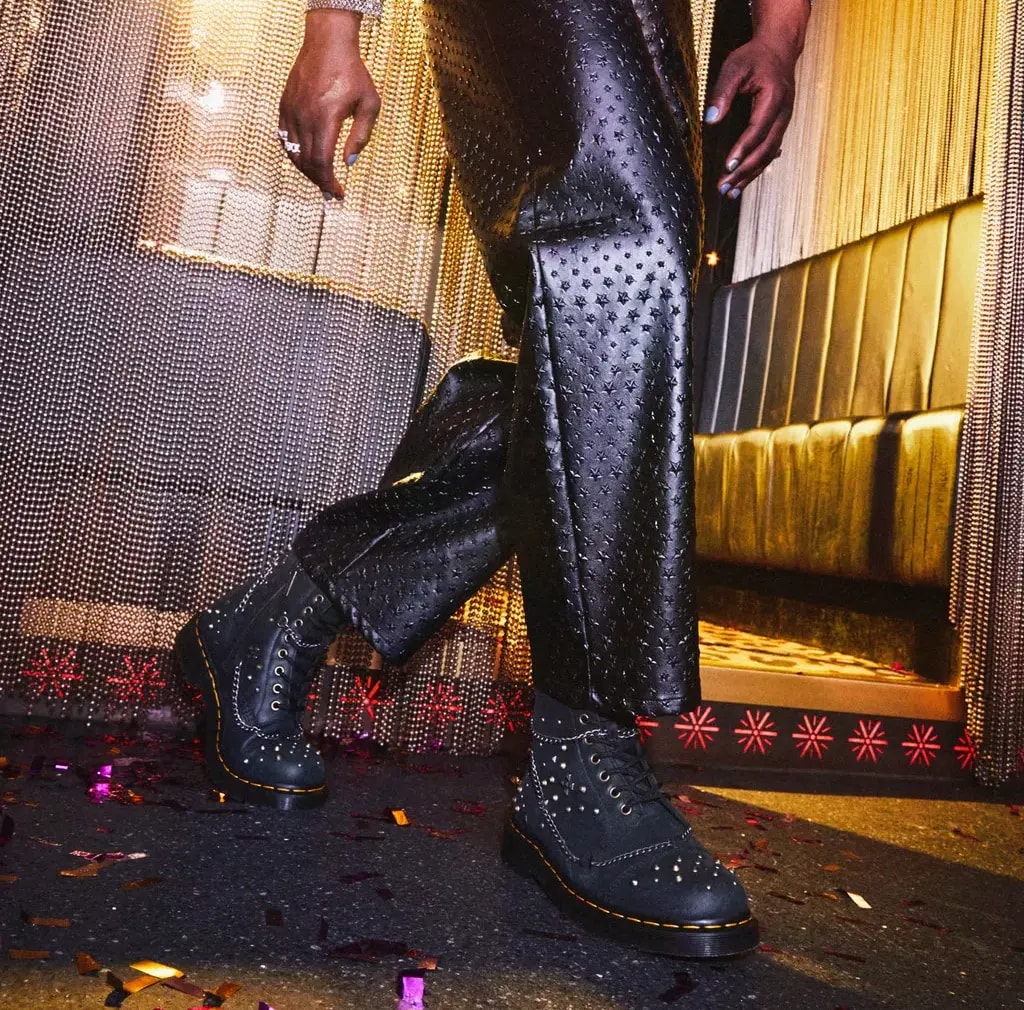 Giày Dr. Martens 1460 Studded Chain Lace Up 'Black' 27776001 — ảnh 2