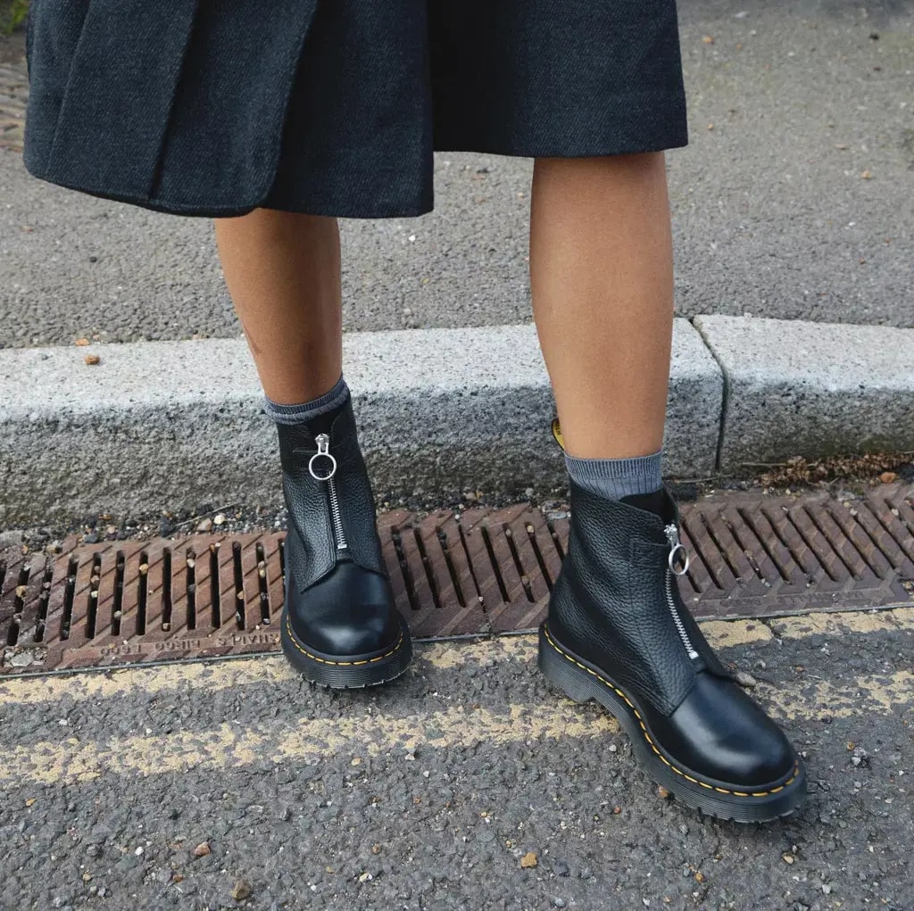 Giày Dr. Martens 1460 Front Zip Lace Up Boots 'Black' 32054001 — ảnh 2