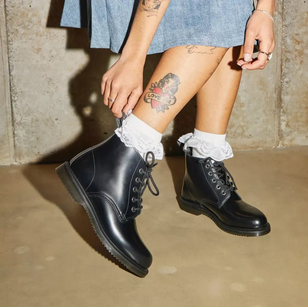 Giày Dr. Martens Emmeline Smooth Lace Up 'Black' 32219001 — ảnh 3