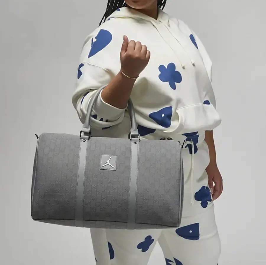 Túi Nike Jordan Monogram Duffle 'Grey White' FJ6787-010 — ảnh 2