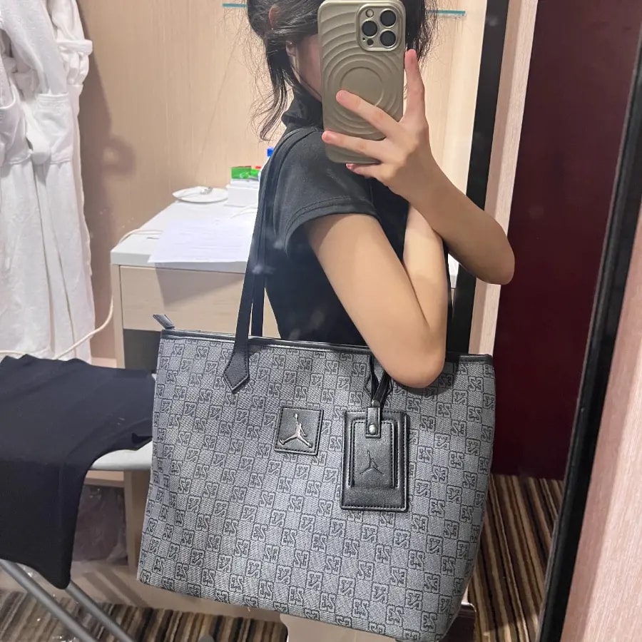 Túi Nike Air Jordan Monogram Tote Bag 'Grey' HF1890-070 — ảnh 2