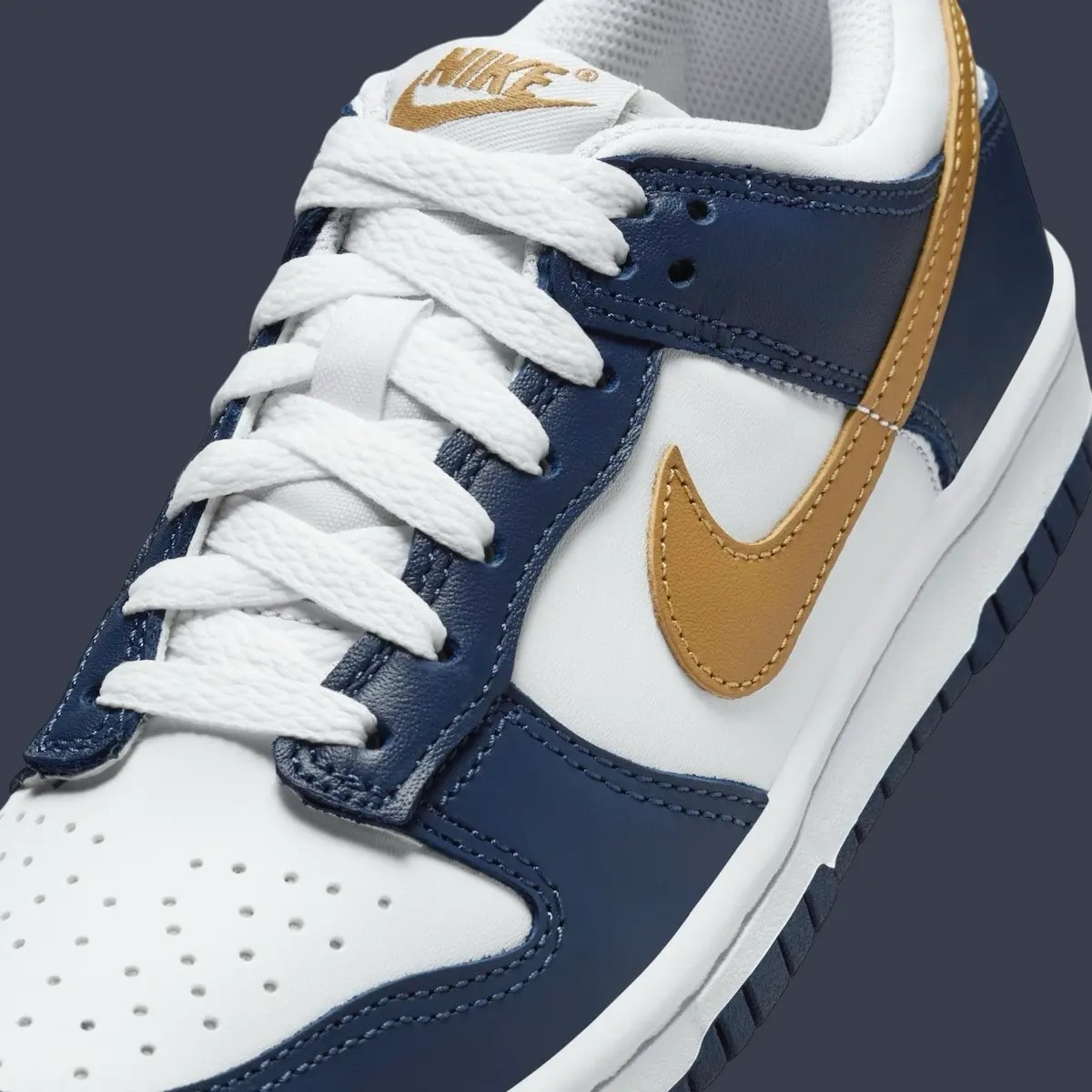 Giày Nike Dunk Low GS 'Midnight Navy Wheat' FB9109-111 — ảnh 2