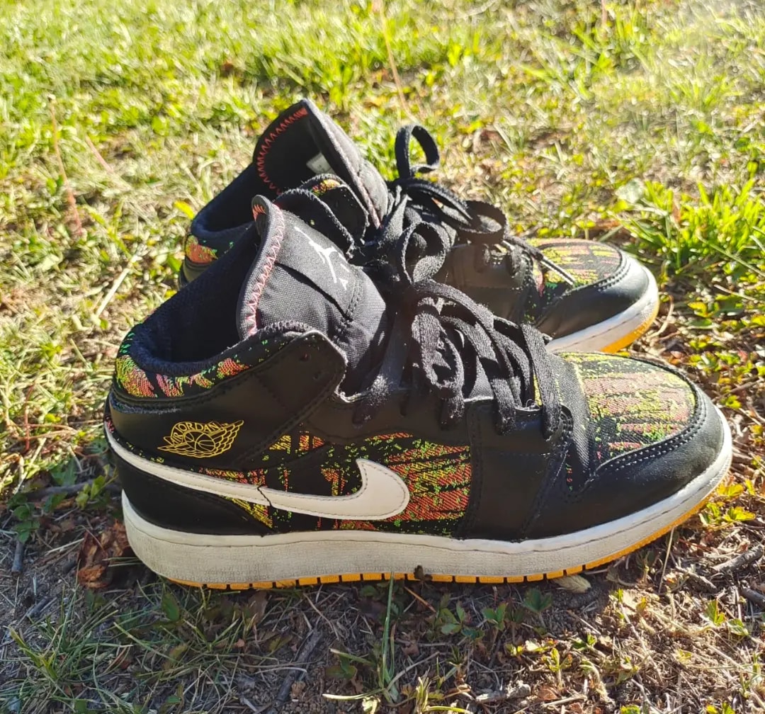 Giày Nike Air Jordan 1 Mid GS 'Black Laser Orange' 555112-003 — ảnh 2